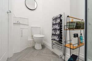 24 68 Upper Aughton-90