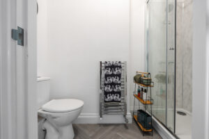 25 68 Upper Aughton-93