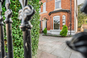 27 68 Upper Aughton-108