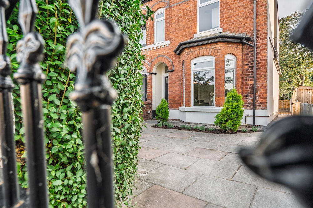 68 Upper Aughton-108